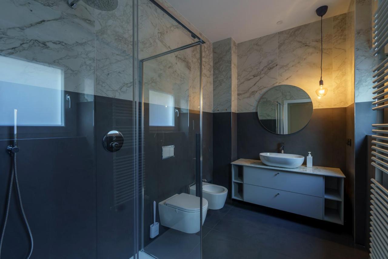 Apartament Duomo-Porta VeneziaLuxury Wifi E Netflix Mediolan Zewnętrze zdjęcie